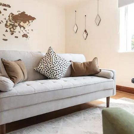 Metropolitan - 2 Bed, Private Parking Apartment, Great Commercial Home From Home Stay! Southampton Extérieur photo