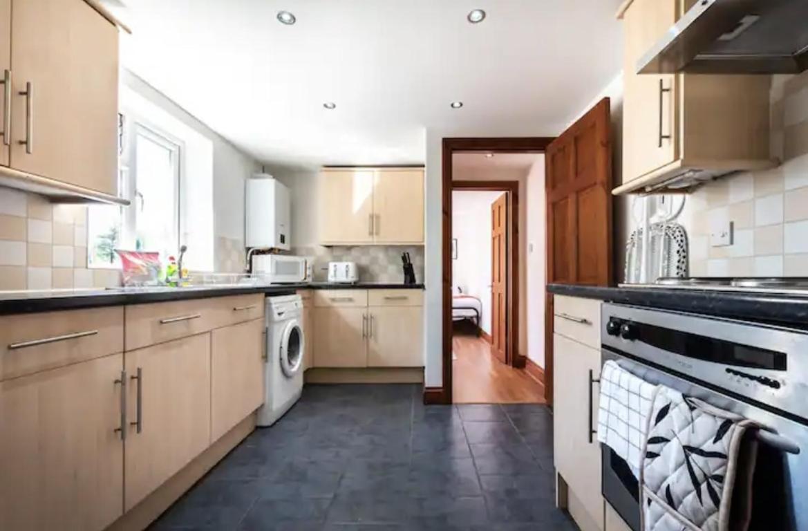 Metropolitan - 2 Bed, Private Parking Apartment, Great Commercial Home From Home Stay! Southampton Extérieur photo